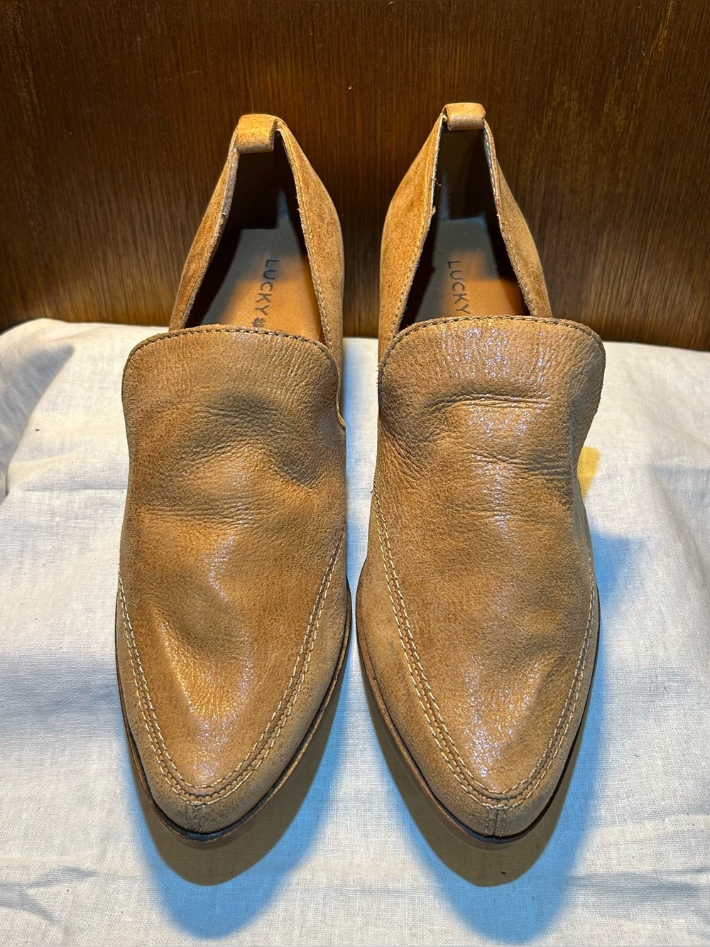 Lucky Brand Suede Heeled Loafers Pointed Toe Tan 6.5